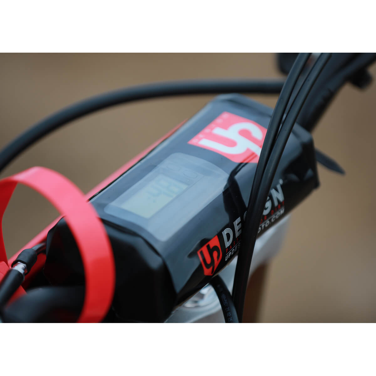 UP DESIGN Universal Handlebar Pad with Black Clock