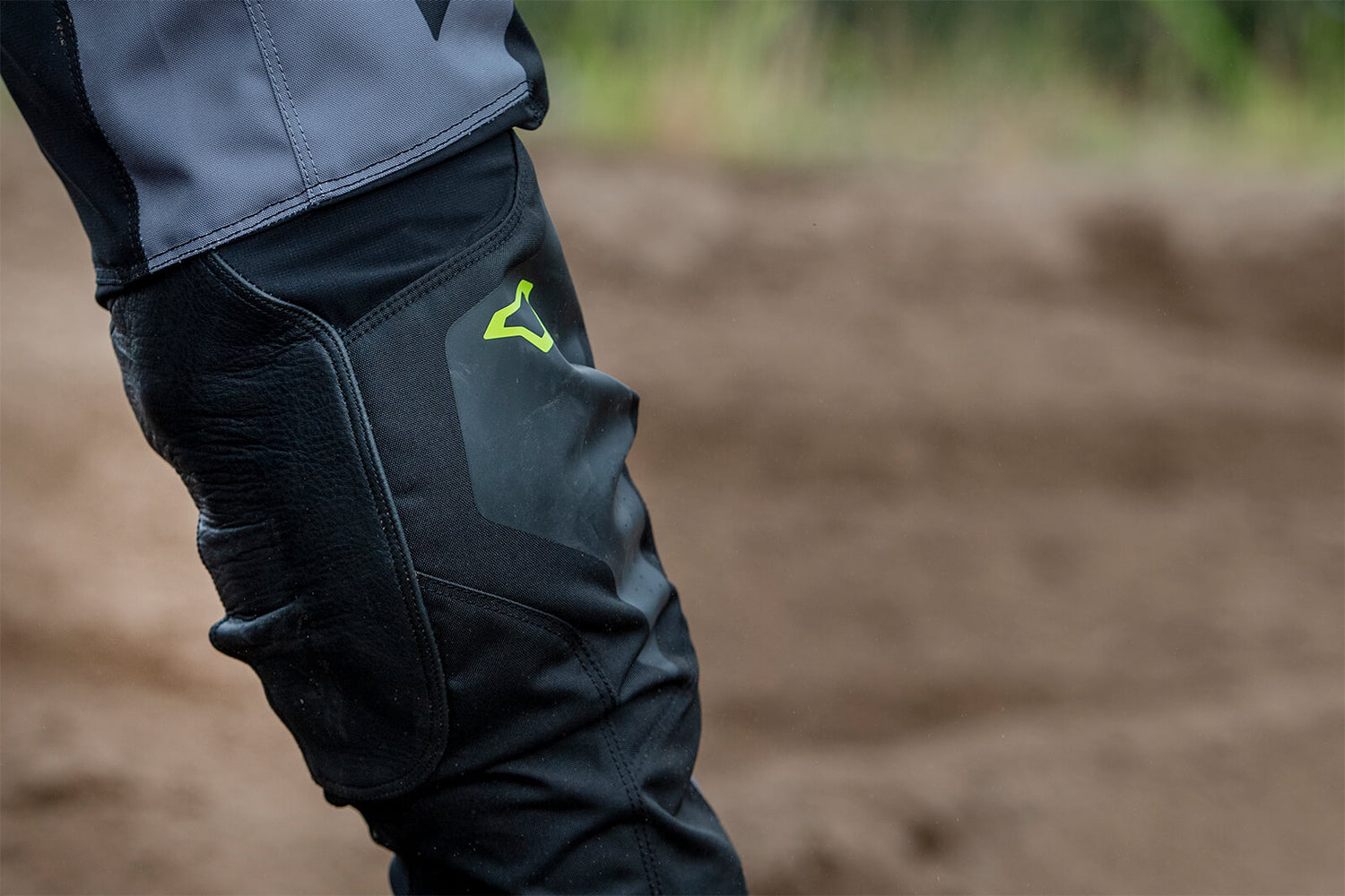 Calças MACNA Backyard Preto/ Cinzento L