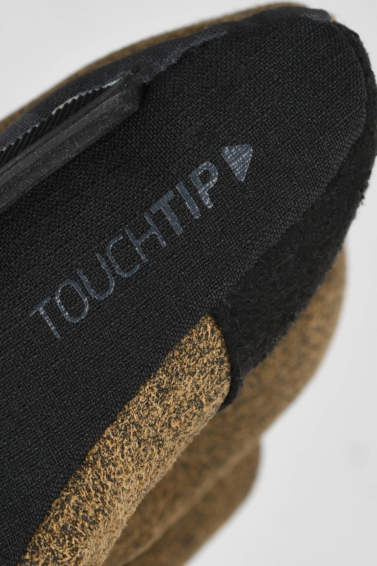 Luvas Adventure MACNA Tyrian RTX M